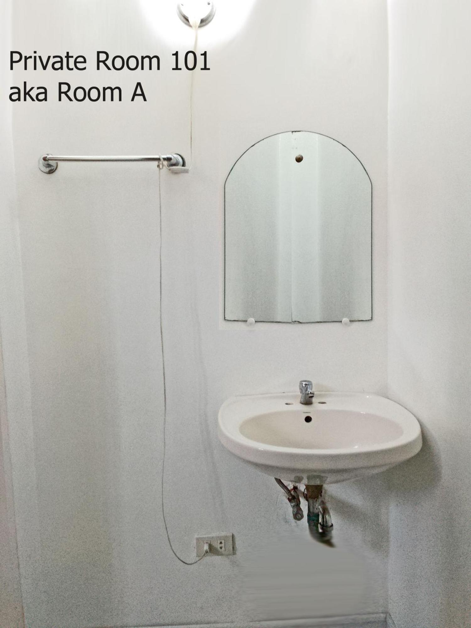 Leizel'S Bed & Breakfast Palompon Экстерьер фото
