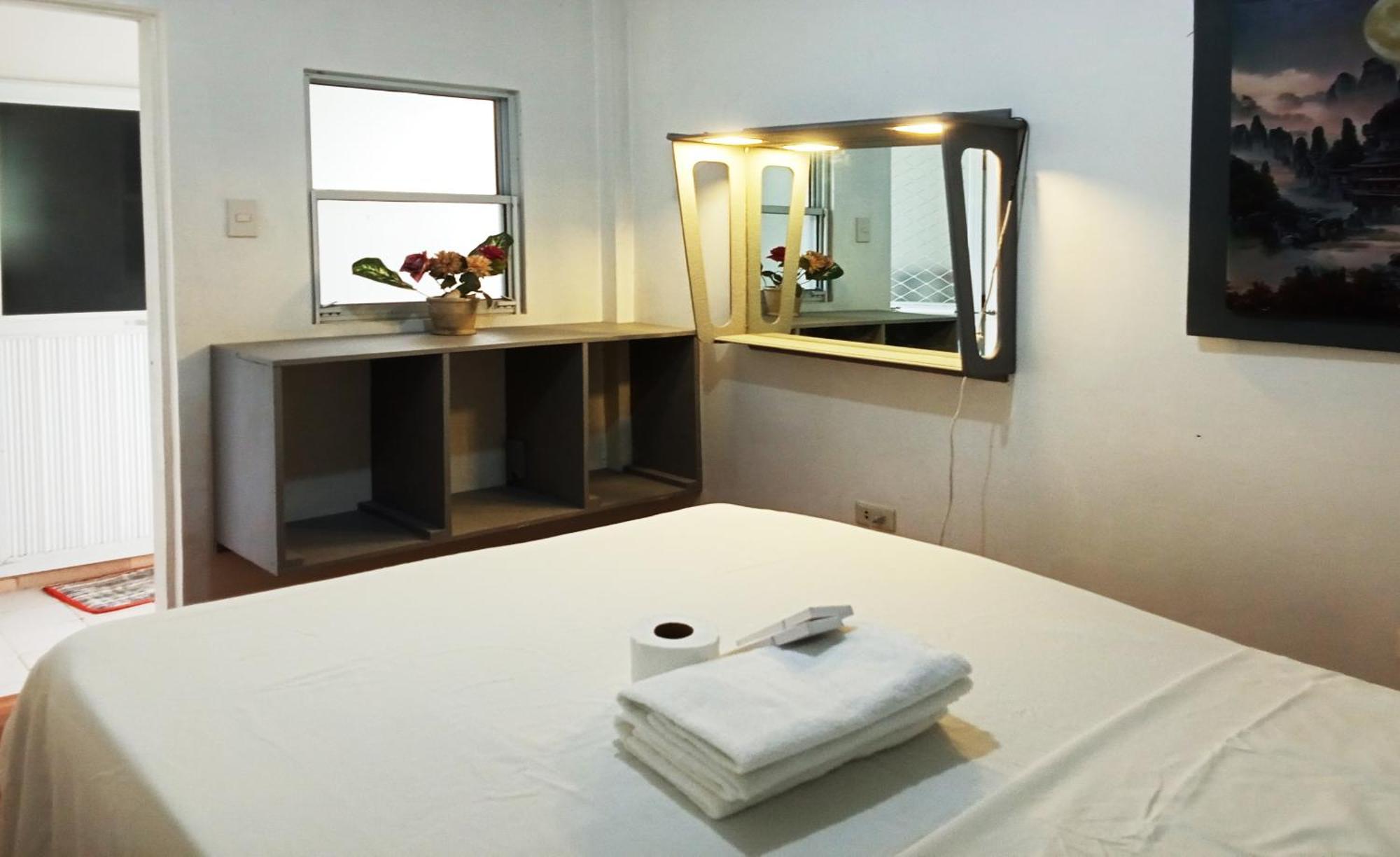 Leizel'S Bed & Breakfast Palompon Экстерьер фото